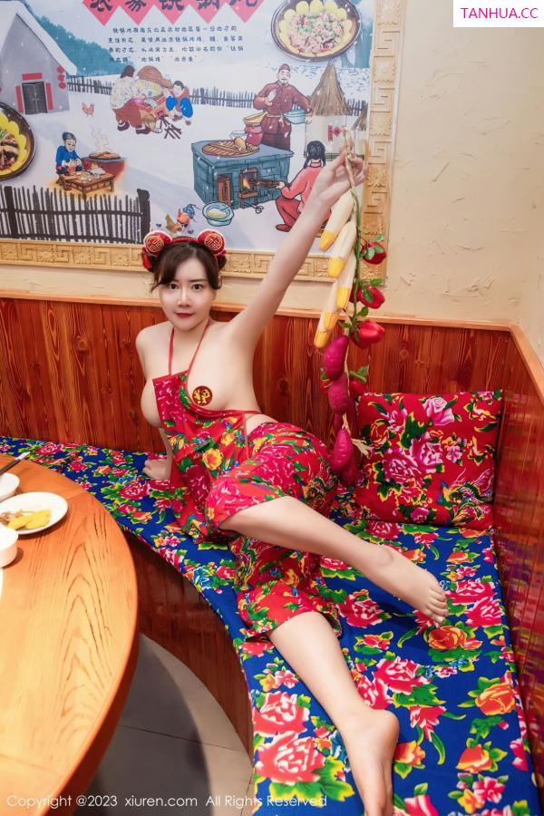 王格 王婉悠 [XiuRen]高清写真图 2023.01.12 No.6121 王婉悠Queen 布兜美臀第4张图片